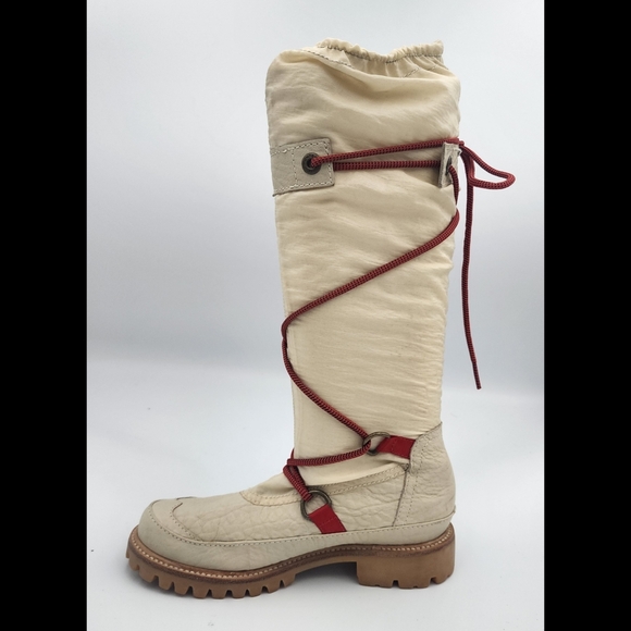 HUNTER Amazonas Cream Tall Red Laced Waterproof Boots with Lugg Soles, size 5 - Picture 5 of 7